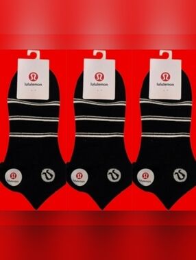 Lululemon Womens Logo Ankle Socks Medium BNWT 3 Pair White & Black Striped